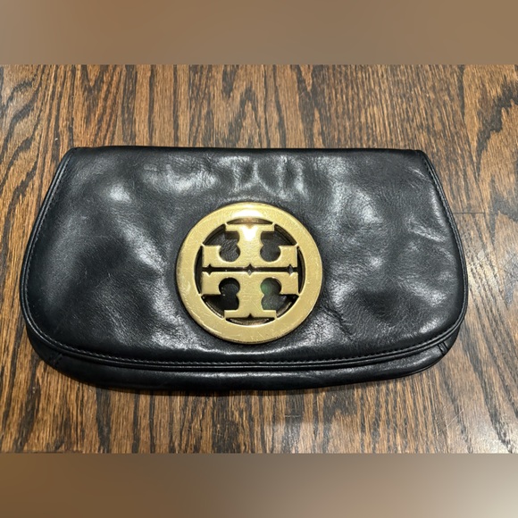 Tory Burch chain crossbody in black - Picture 2 of 5
